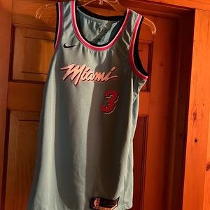 Blue Miami heat Wade limited edition jersey